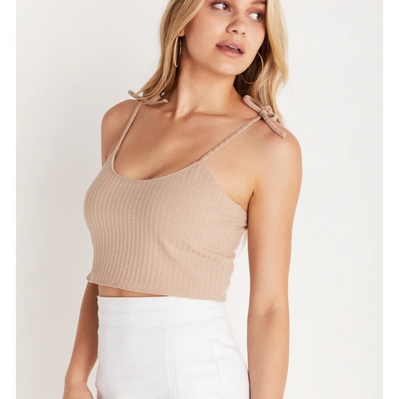 Backyard Roses Betty Cropped Tank - Picture 3 of 5